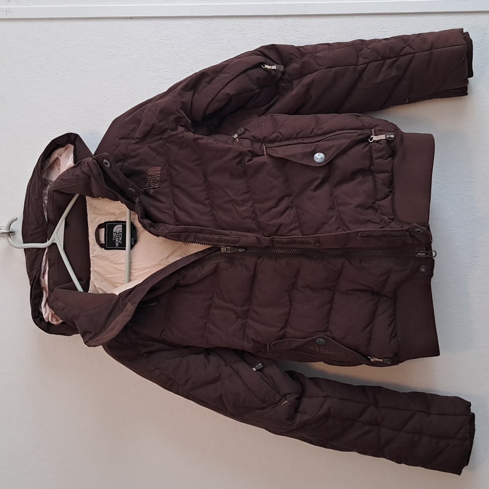 The North Face Women's Brown Puffer Jacket with Light Pink Lining